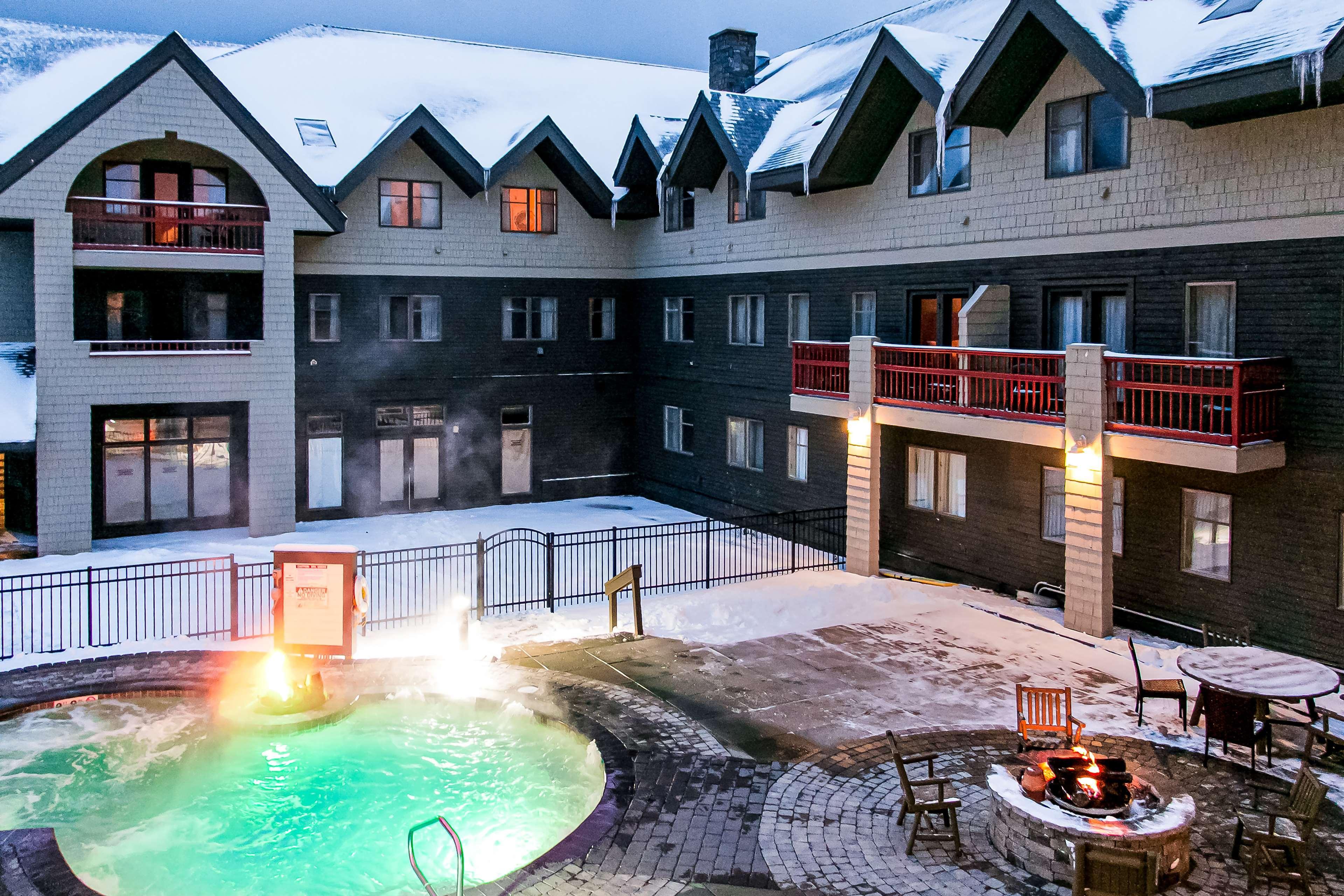 Killington Mountain Lodge, Tapestry Collection By Hilton Exterior photo