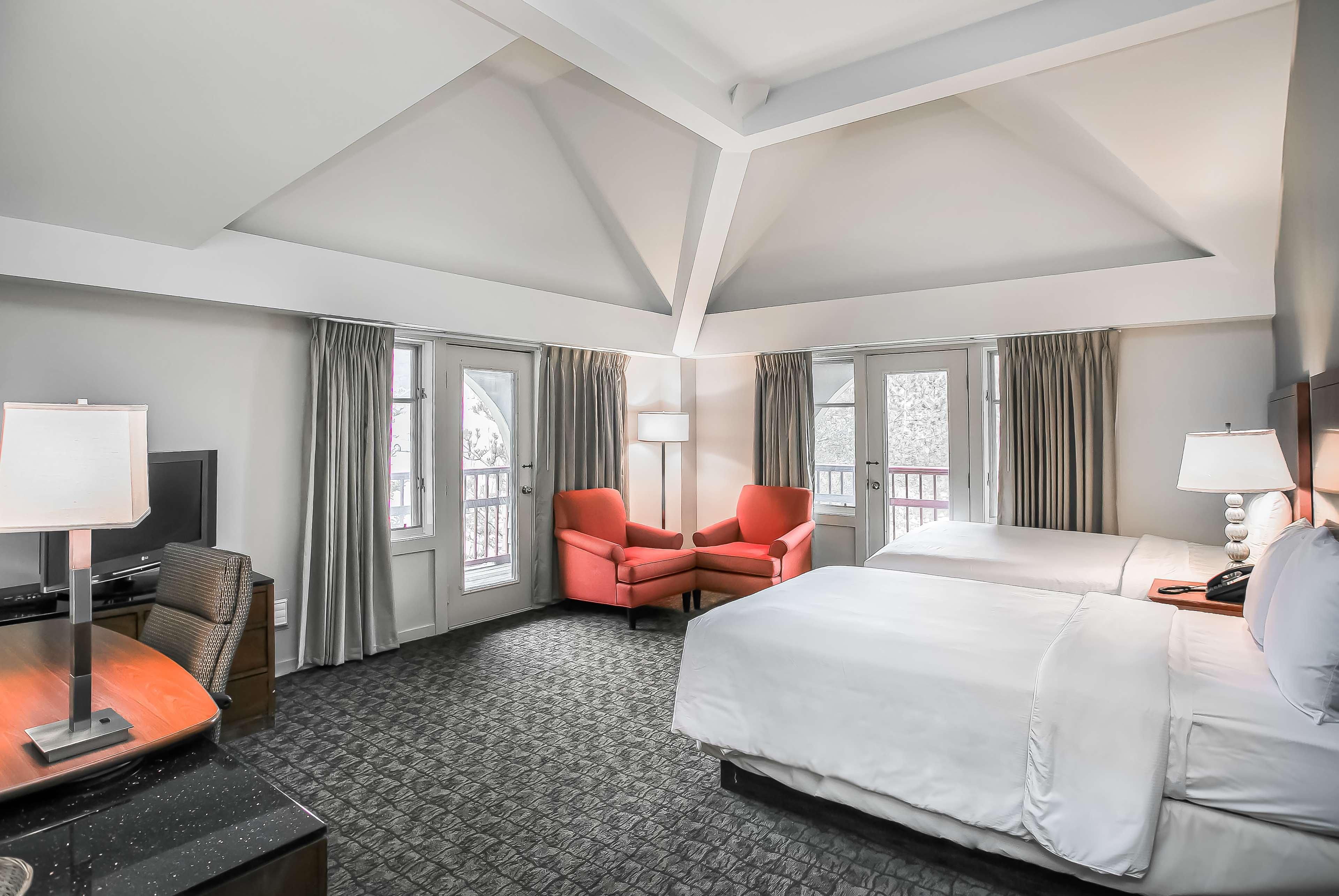 Killington Mountain Lodge, Tapestry Collection By Hilton Exterior photo