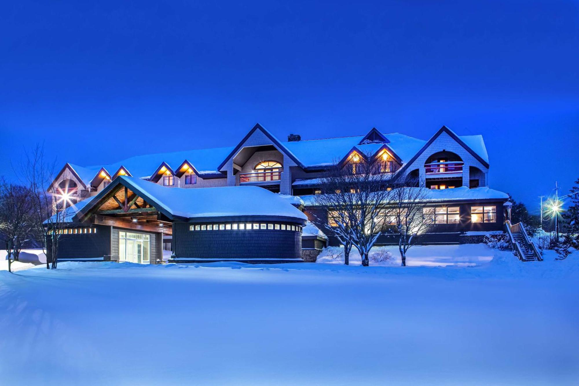 Killington Mountain Lodge, Tapestry Collection By Hilton Exterior photo