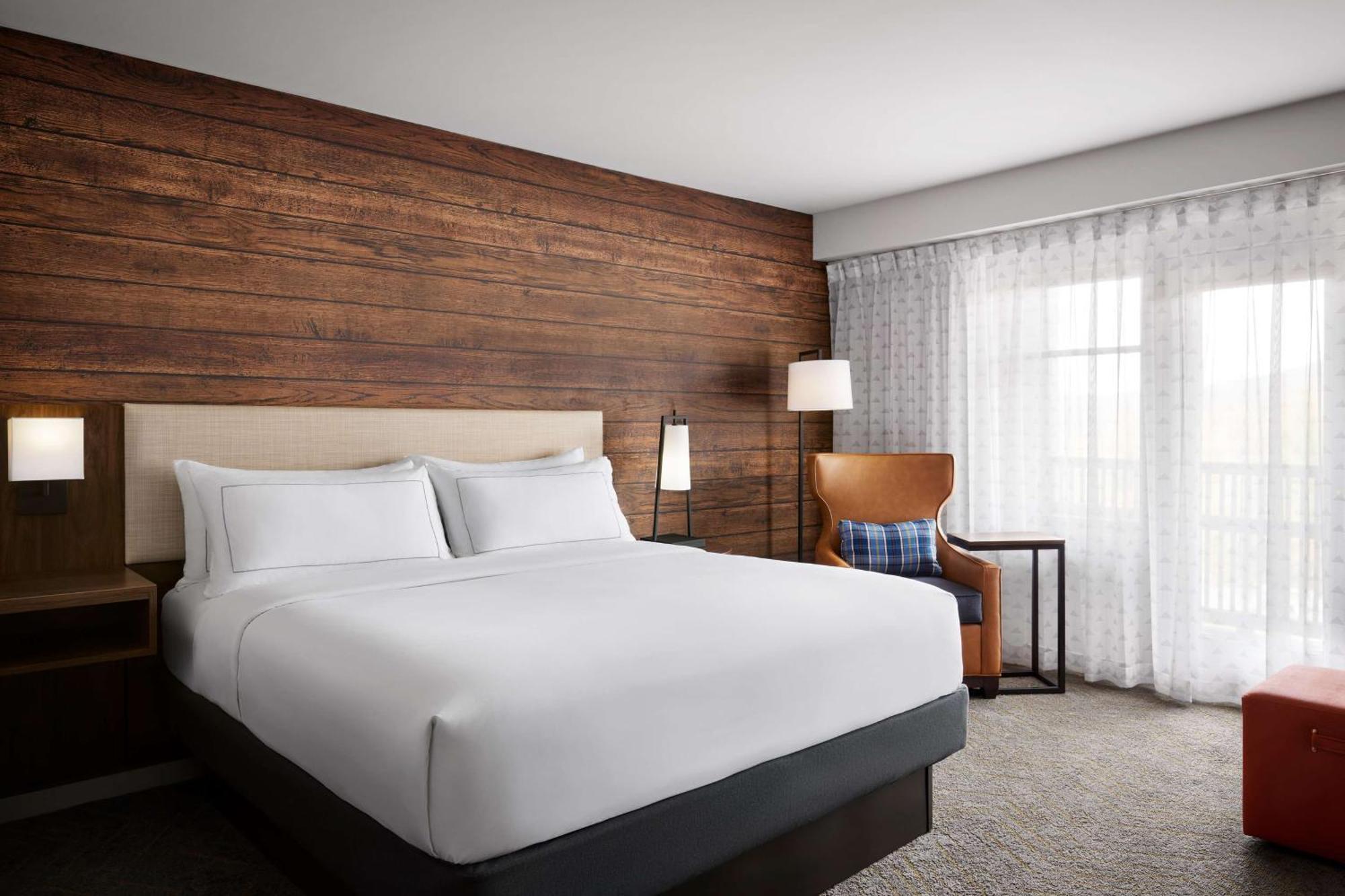 Killington Mountain Lodge, Tapestry Collection By Hilton Exterior photo