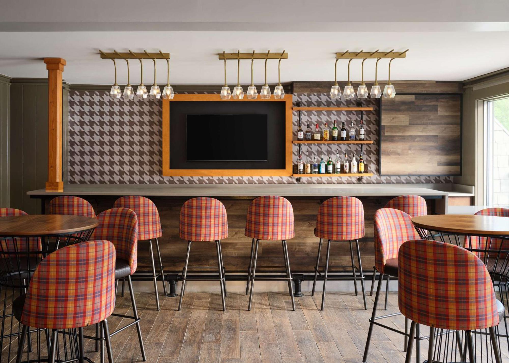 Killington Mountain Lodge, Tapestry Collection By Hilton Exterior photo