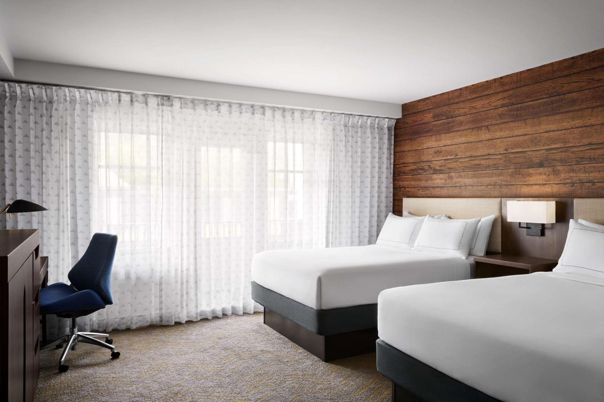 Killington Mountain Lodge, Tapestry Collection By Hilton Exterior photo