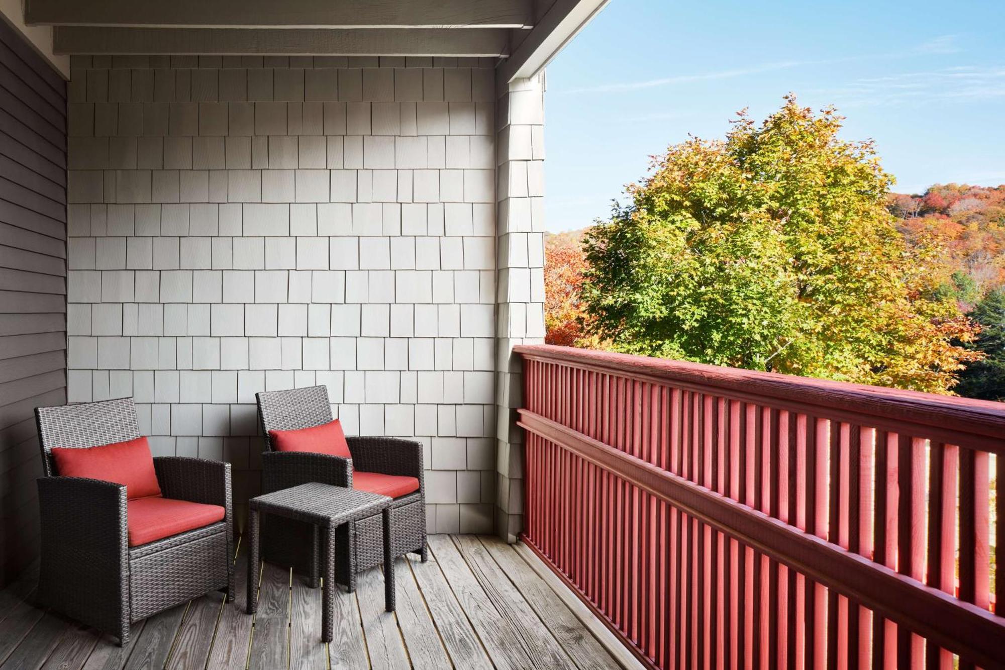 Killington Mountain Lodge, Tapestry Collection By Hilton Exterior photo